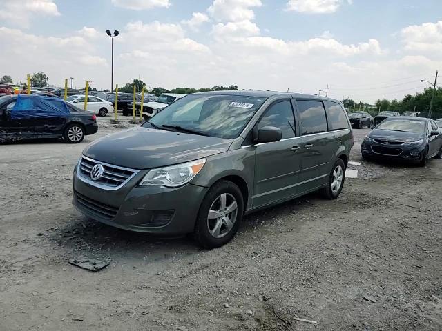 2010 Volkswagen Routan Se VIN: 2V4RW3D18AR295615 Lot: 63688075