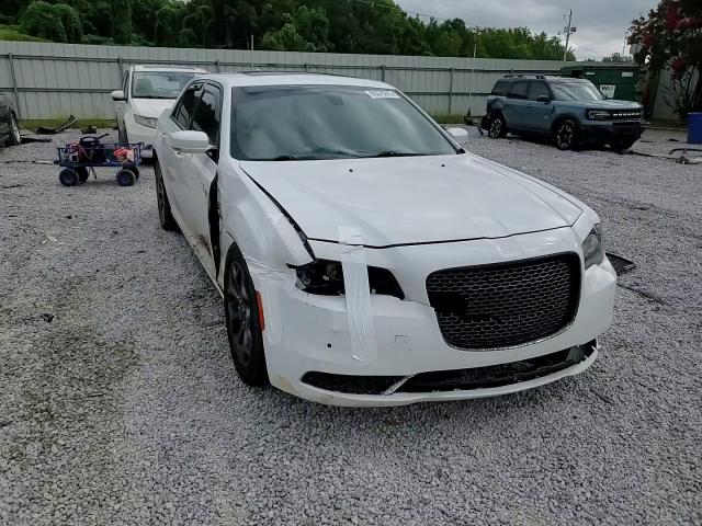 2015 Chrysler 300 S VIN: 2C3CCAGG3FH773129 Lot: 66370015