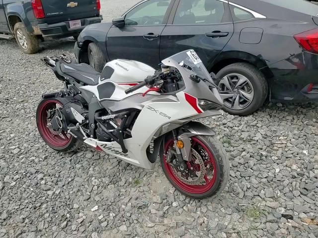 2025 Kawasaki Zx636 K VIN: JKBZXJK13SA008515 Lot: 63792025