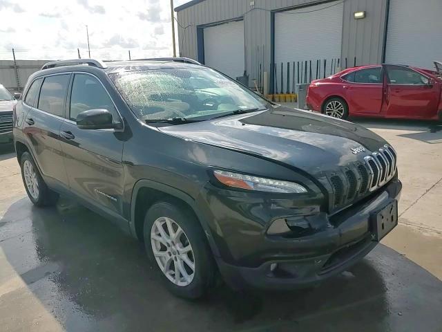 2016 Jeep Cherokee Latitude VIN: 1C4PJLCB0GW319786 Lot: 64457065