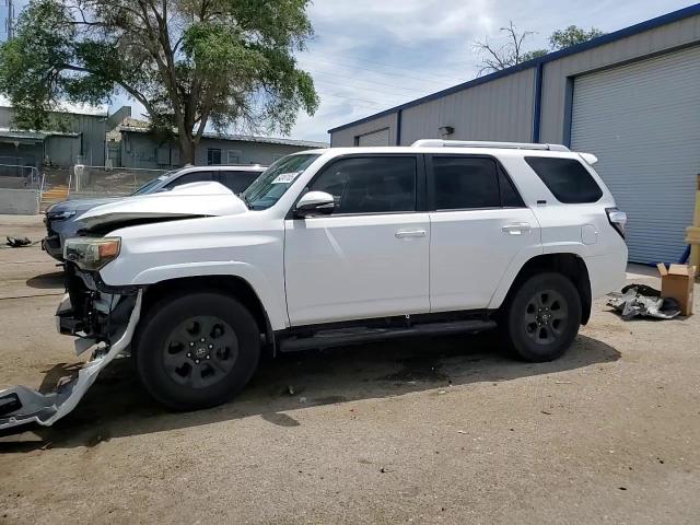 2016 Toyota 4Runner Sr5/Sr5 Premium VIN: JTEBU5JR2G5313003 Lot: 64247105