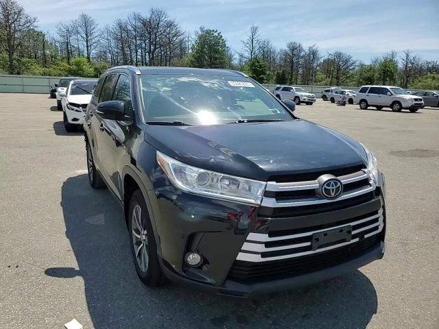 2018 Toyota Highlander Se VIN: 5TDJZRFHXJS871692 Lot: 65020225