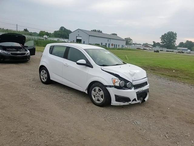 2015 Chevrolet Sonic Ls VIN: 1G1JA6SG4F4198705 Lot: 64728875