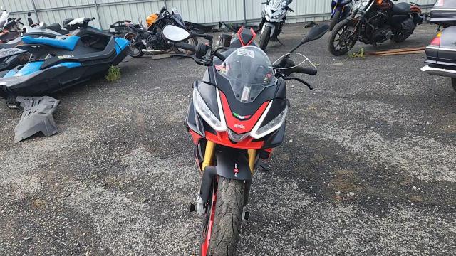 2021 Aprilia Tuono V4 Factory VIN: ZD4KZUB04MS000018 Lot: 65063955