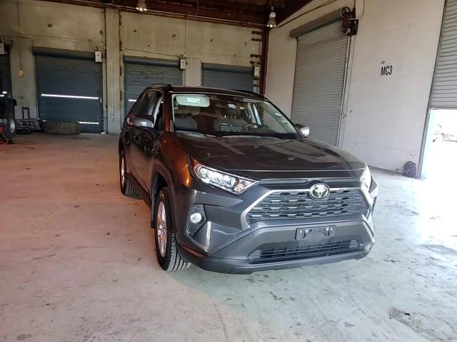 2021 Toyota Rav4 Xle VIN: JTMW1RFV5MD064564 Lot: 66021295