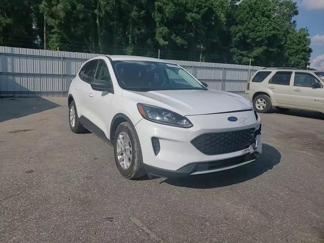 2022 Ford Escape Se VIN: 1FMCU0G6XNUA48144 Lot: 64050275