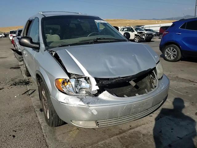 2003 Chrysler Town & Country Limited VIN: 2C8GT64L93R228858 Lot: 66342125