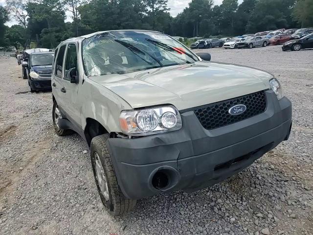 2005 Ford Escape Xlt VIN: 1FMYU93105KD62417 Lot: 62757635