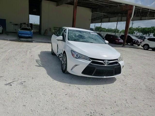 2016 Toyota Camry Le VIN: 4T1BF1FK4GU199462 Lot: 64247855