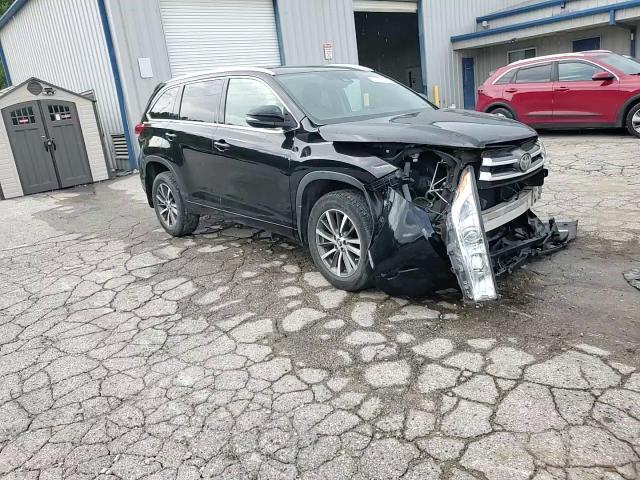 2017 Toyota Highlander Se VIN: 5TDJZRFH1HS460157 Lot: 64576595