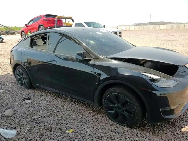 2024 Tesla Model Y VIN: 7SAYGDED7RF130845 Lot: 64043025