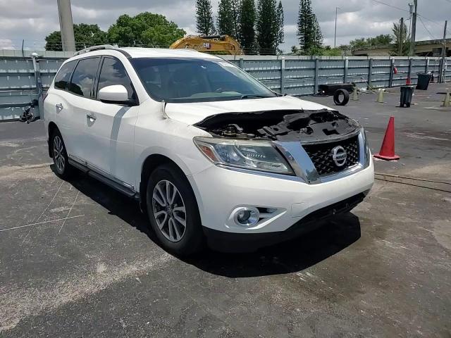 2014 Nissan Pathfinder S VIN: 5N1AR2MN8EC640096 Lot: 63631725