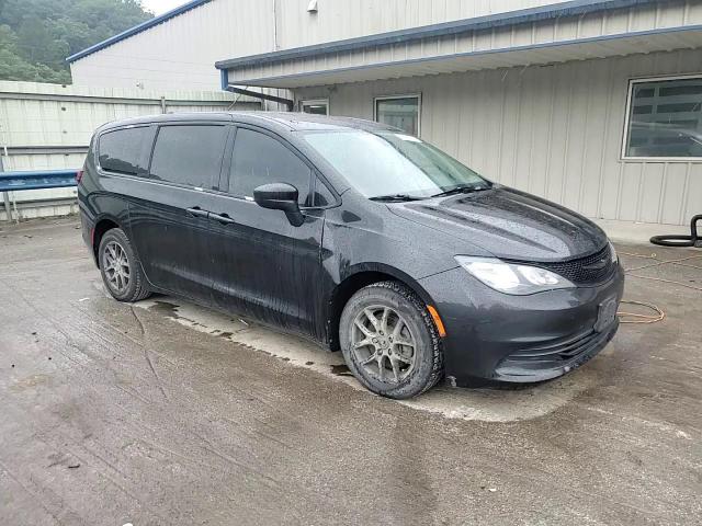 2017 Chrysler Pacifica Touring VIN: 2C4RC1DG7HR623225 Lot: 67200335