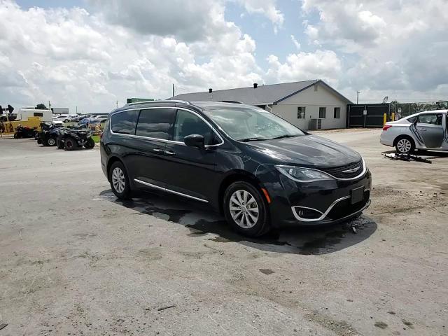 2019 Chrysler Pacifica Touring L VIN: 2C4RC1BG3KR613110 Lot: 65047575