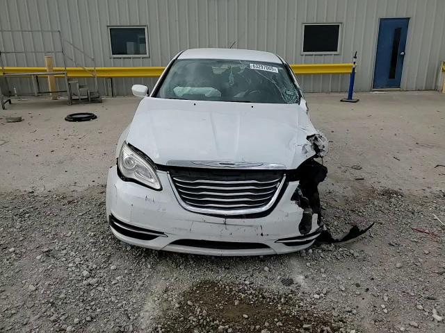 2013 Chrysler 200 Lx VIN: 1C3CCBAB6DN640503 Lot: 63297005