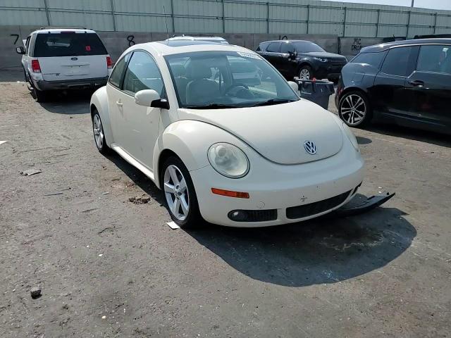2006 Volkswagen New Beetle 2.5L Option Package 2 VIN: 3VWSG31C76M401269 Lot: 64568075