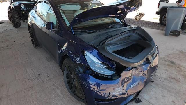 2024 Tesla Model Y VIN: 7SAYGDEEXRF154968 Lot: 63974855