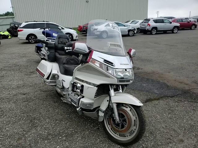 1998 Honda Gl1500 Se VIN: 1HFSC2234WA001289 Lot: 64177815