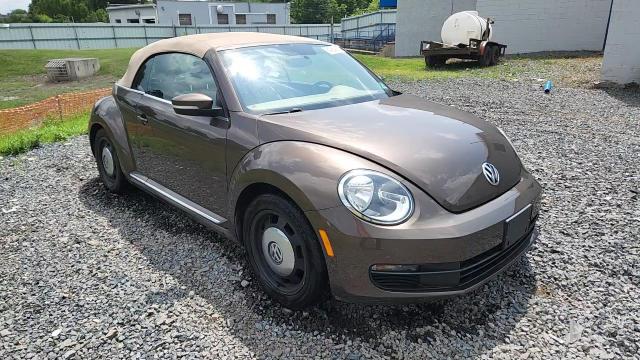 2015 Volkswagen Beetle 1.8T VIN: 3VW517AT0FM810428 Lot: 64264465