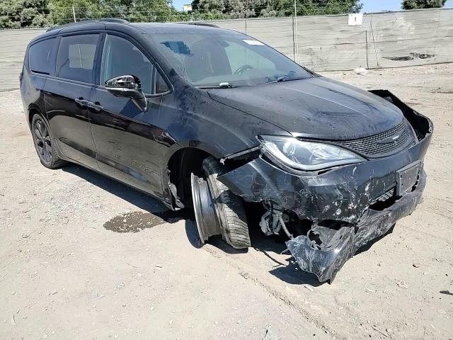 2019 Chrysler Pacifica Limited VIN: 2C4RC1GG3KR527725 Lot: 66042885