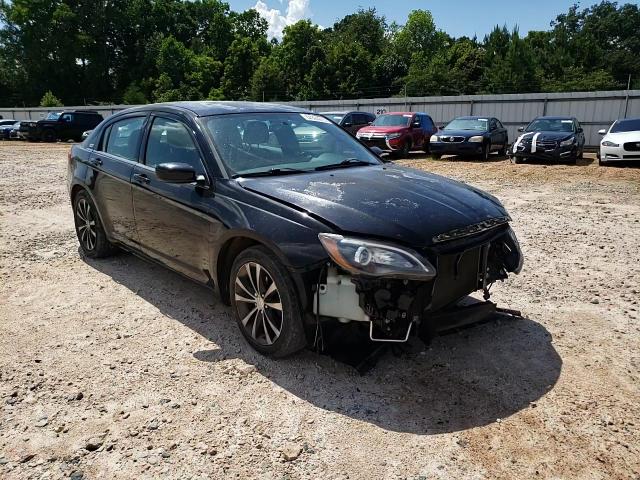 2014 Chrysler 200 Touring VIN: 1C3CCBBB0EN186183 Lot: 64924015
