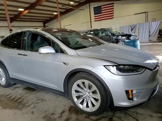 2016 Tesla Model X VIN: 5YJXCBE27GF018275 Lot: 72080015