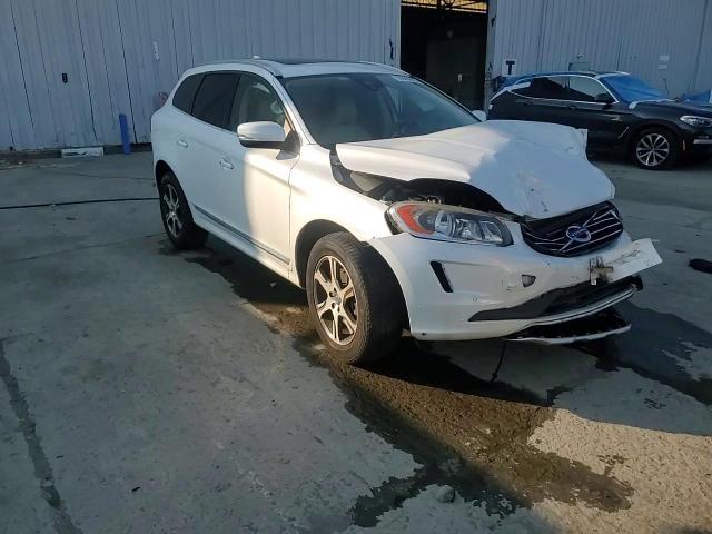 2015 Volvo Xc60 T6 Platinum VIN: YV4902RD0F2582880 Lot: 65585695