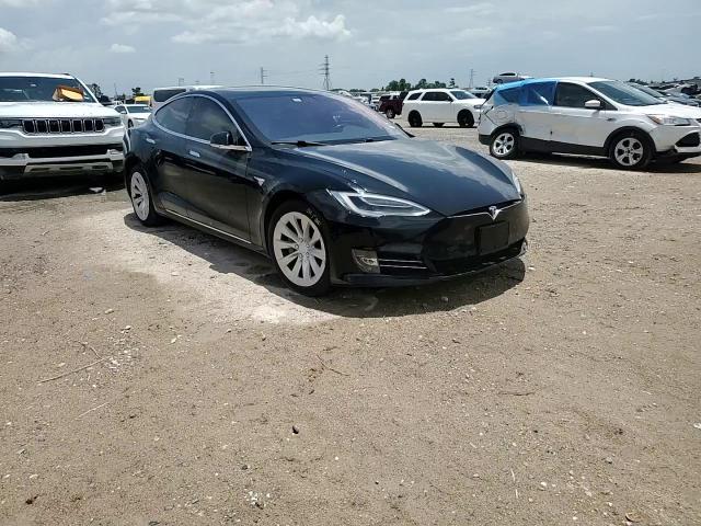 2018 Tesla Model S VIN: 5YJSA1E22JF266693 Lot: 63525385