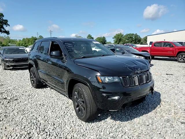2018 Jeep Grand Cherokee Laredo VIN: 1C4RJFAGXJC390995 Lot: 65042195