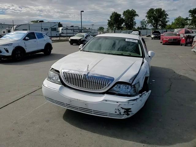 2010 Lincoln Town Car Signature Limited VIN: 2LNBL8CV3AX751758 Lot: 65819835