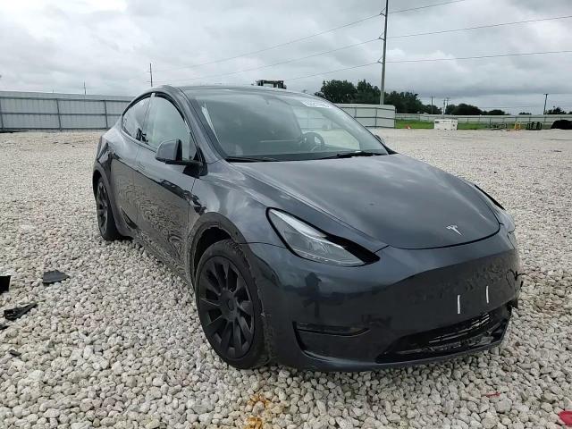 2024 Tesla Model Y VIN: 7SAYGDEE3RA235324 Lot: 63217995