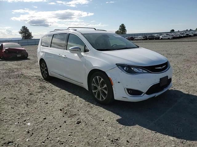 2018 Chrysler Pacifica Limited VIN: 2C4RC1GG4JR212107 Lot: 64826985
