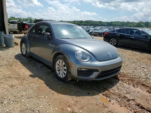 2017 Volkswagen Beetle 1.8T VIN: 3VWF17AT5HM614685 Lot: 63738475