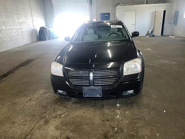 2005 Dodge Magnum R/T VIN: 2D8GV58205H592717 Lot: 63807175