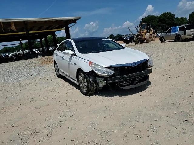 2015 Hyundai Sonata Hybrid VIN: KMHEC4A48FA120102 Lot: 64778525