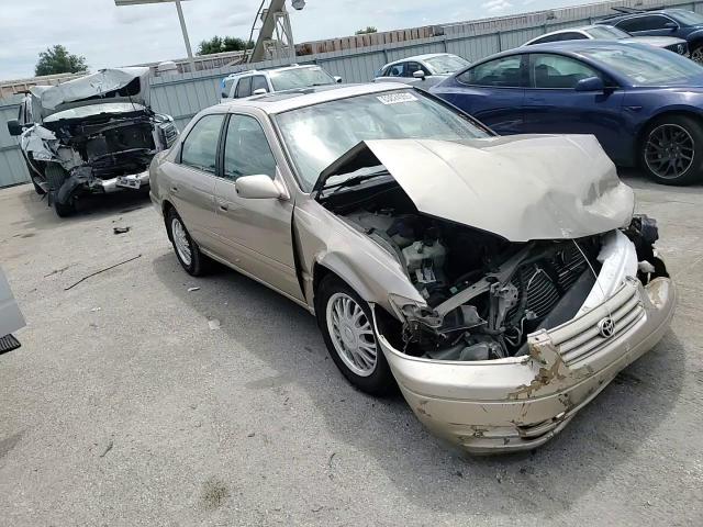 1999 Toyota Camry Le VIN: 4T1BF22K3XU080281 Lot: 63824555