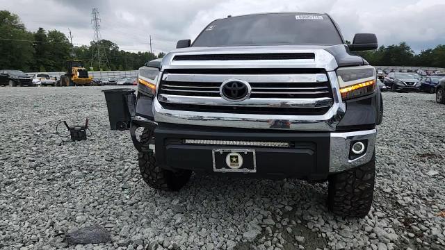 2017 Toyota Tundra Crewmax Sr5 VIN: 5TFDW5F16HX592522 Lot: 63625715