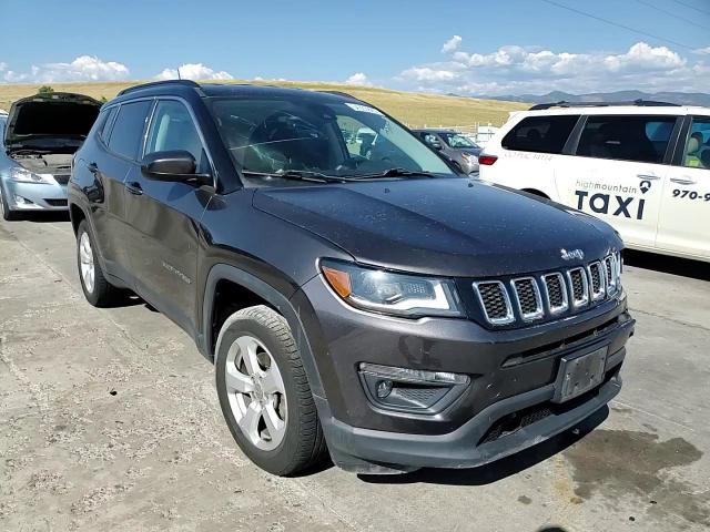 2018 Jeep Compass Latitude VIN: 3C4NJDBB1JT315242 Lot: 64333865