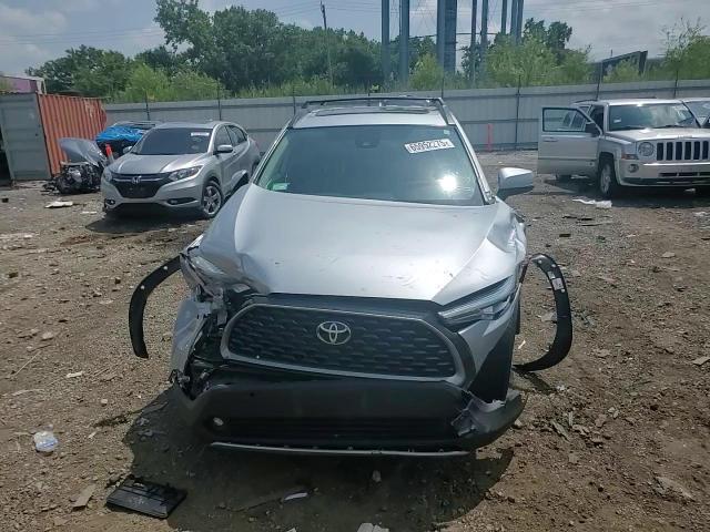 2022 Toyota Corolla Cross Xle VIN: 7MUDAABG8NV014088 Lot: 65952275
