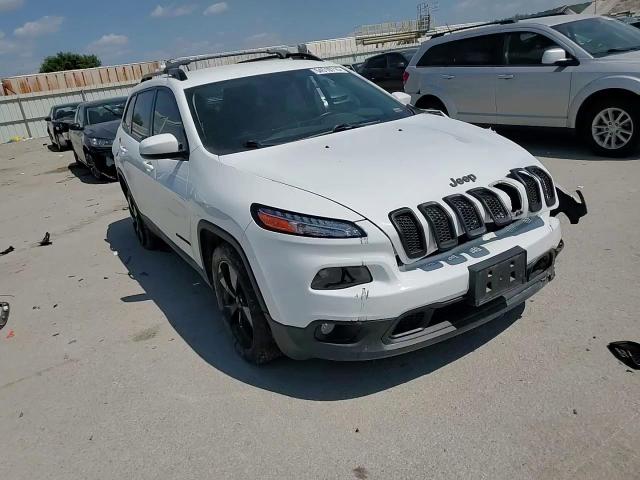 2016 Jeep Cherokee Latitude VIN: 1C4PJMCB6GW210111 Lot: 64510715