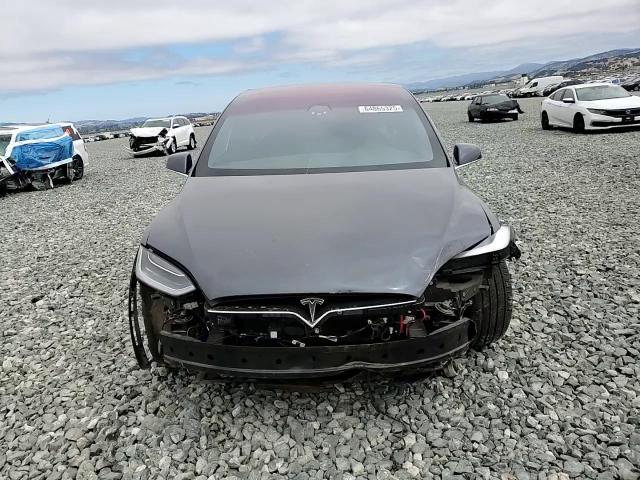 2019 Tesla Model X VIN: 5YJXCDE2XKF189588 Lot: 64865325