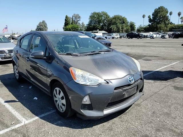 2014 Toyota Prius C VIN: JTDKDTB35E1068902 Lot: 68380084