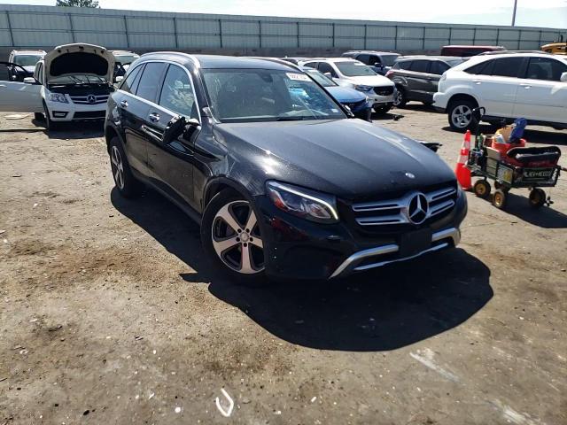 WDC0G4KB3HF191093 2017 Mercedes-Benz Glc 300 4Matic