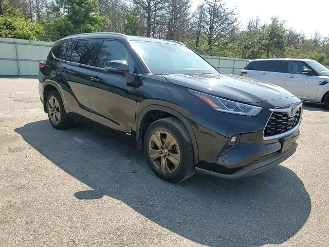 2022 Toyota Highlander Hybrid Xle VIN: 5TDABRCH5NS552621 Lot: 68708224