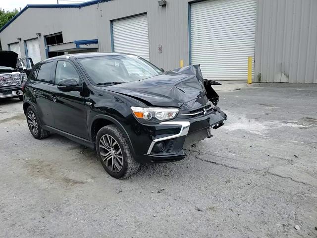 2018 Mitsubishi Outlander - Image 11