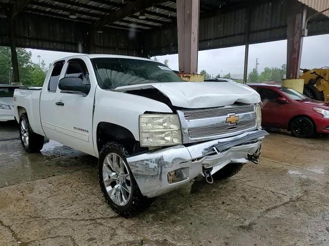 2013 Chevrolet Silverado - Image 10