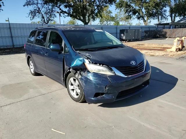 2011 Toyota Sienna Le VIN: 5TDKK3DC5BS139582 Lot: 67972234