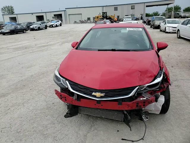 2018 Chevrolet Cruze - Image 11