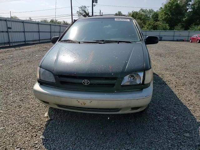 1999 Toyota Sienna Le VIN: 4T3ZF13C7XU104329 Lot: 68639204