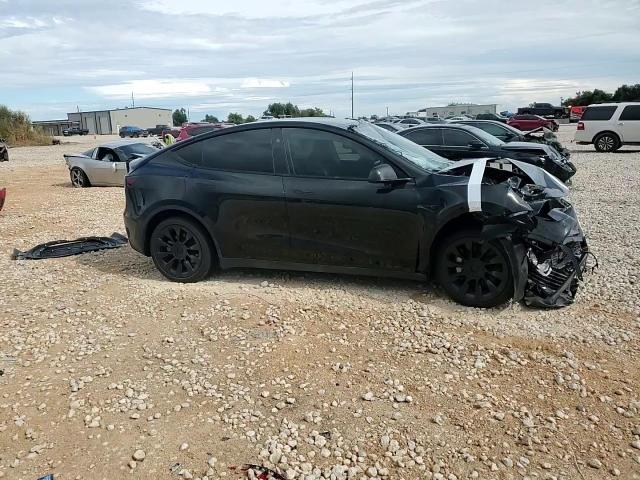 2024 Tesla Model Y VIN: 7SAYGAEE4RF064035 Lot: 69056054